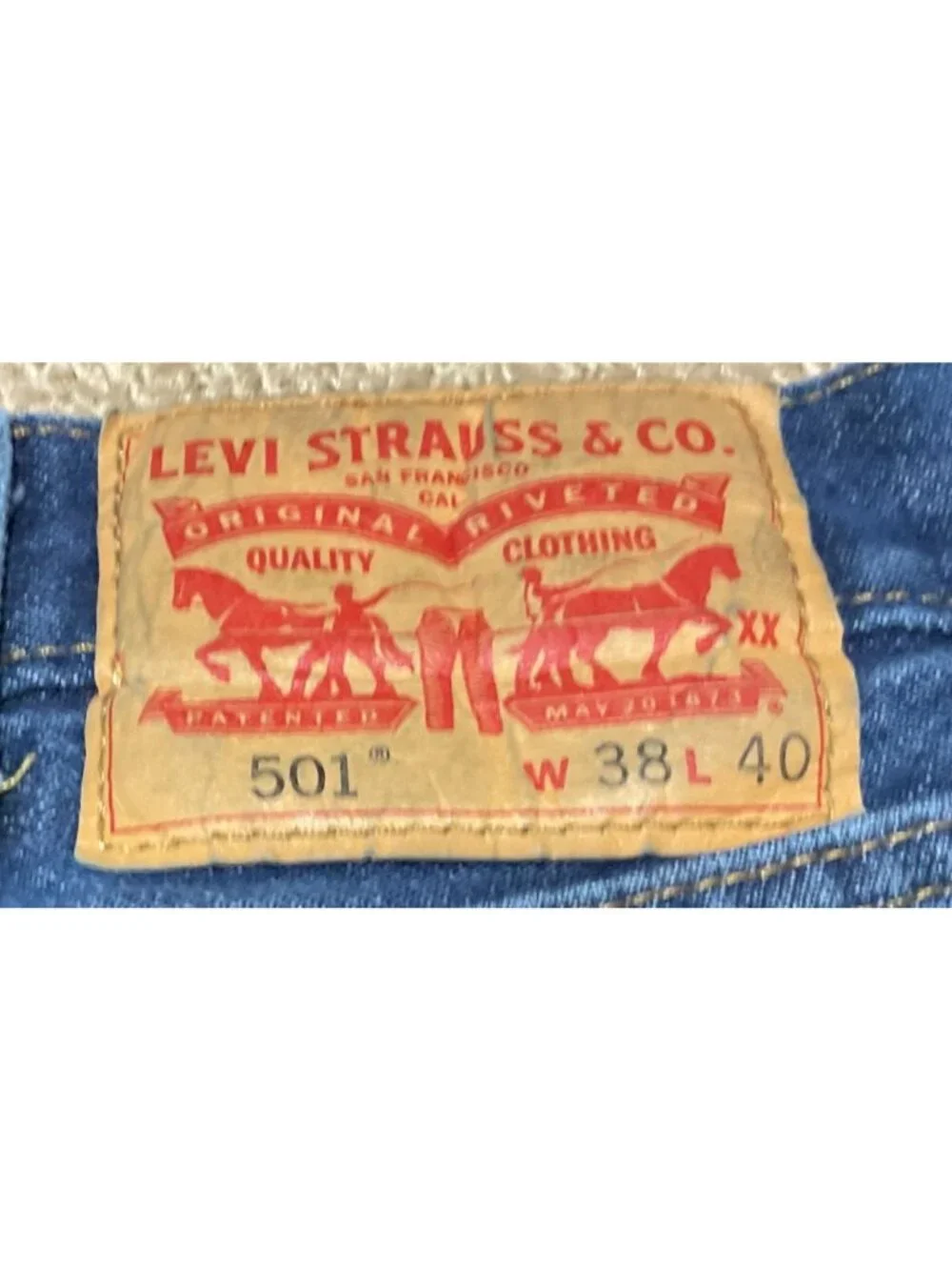 Levi's 501 Button Fly Straight Leg Jeans W38 L40 Medium Wash Denim Mens